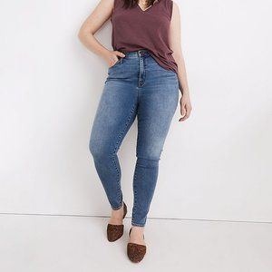 10" High-Rise Roadtripper Authentic Jeans in Vinton Wash